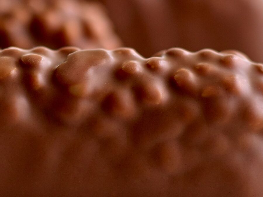 Belcolade Lait Selection 34% Milk Couverture Chocolate Discs Application 3
