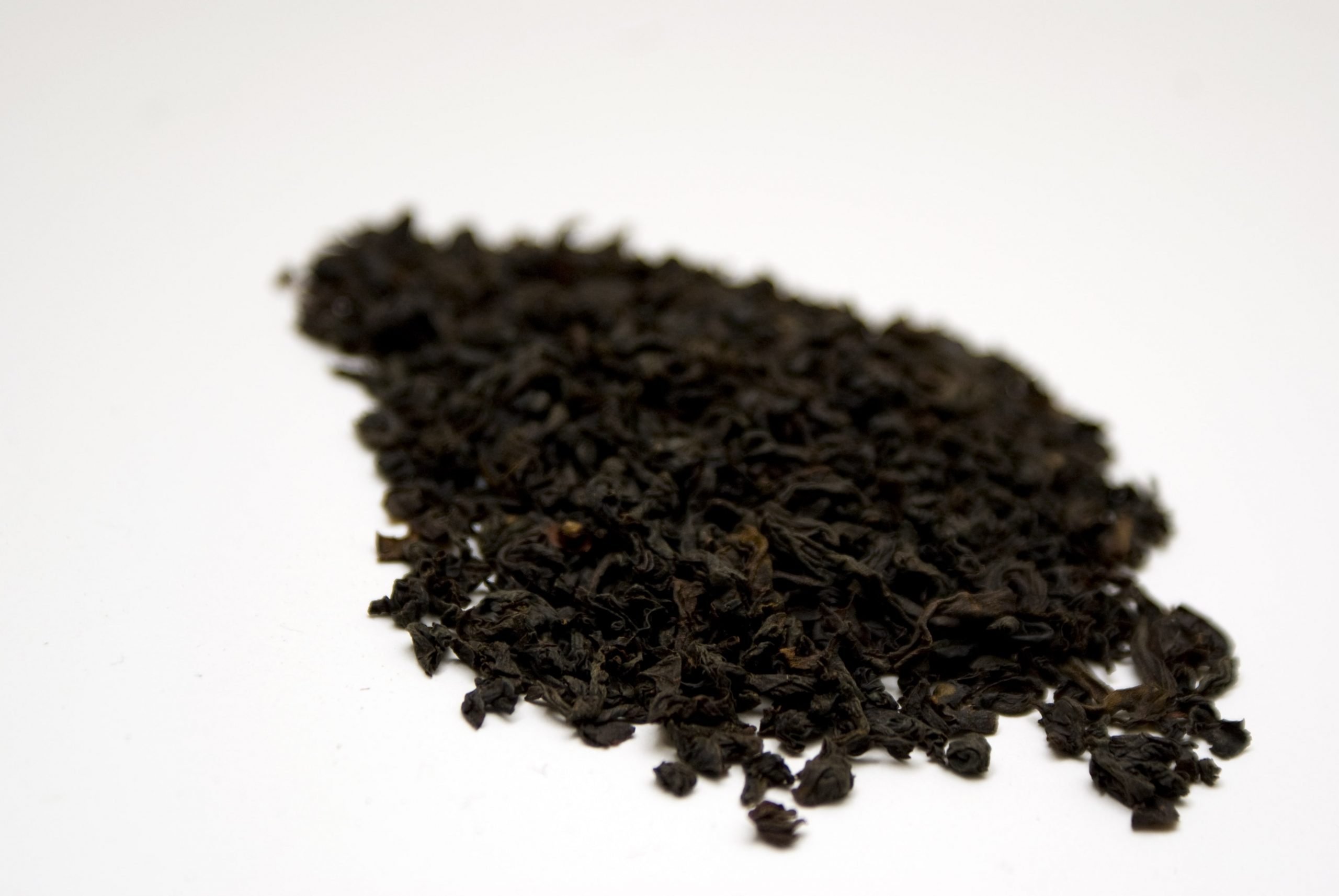 Ceylon Tea Leaves-min
