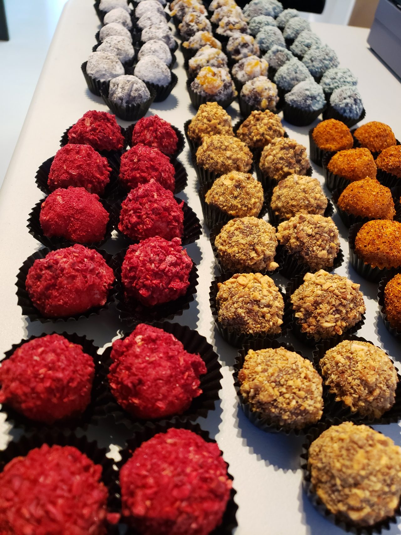 Homer Truffle Co® World Wide Chocolate