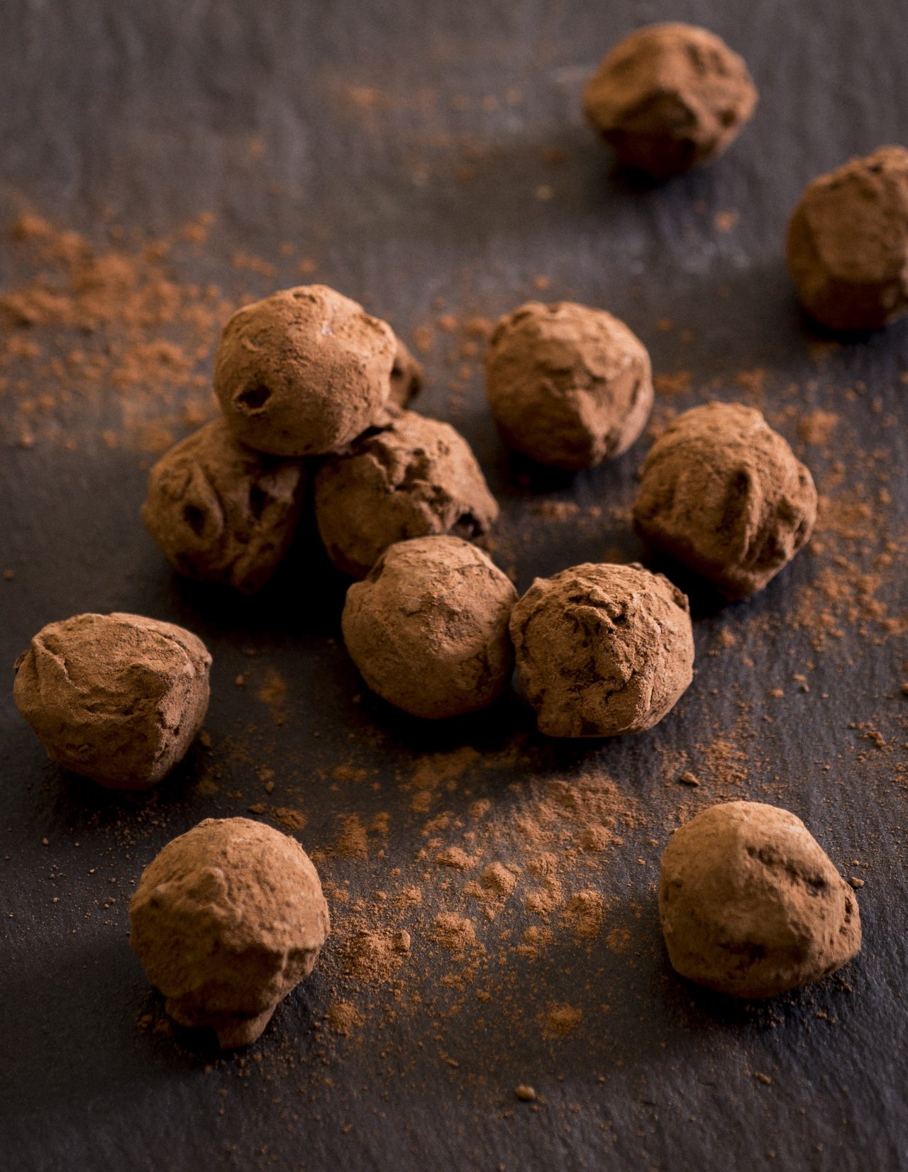 Willies-Cacao-Chocolate-Truffles-Lifestyle-min-1280x1652.jpg