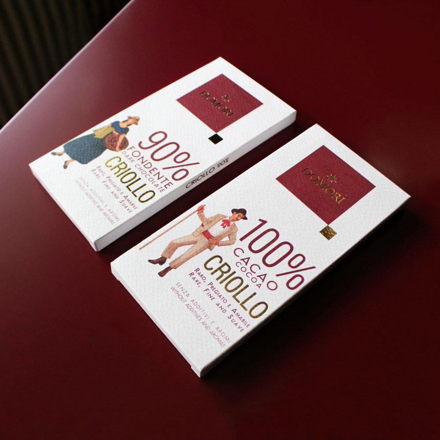 Domori Criollo Blend 90% 100% Dark Chocolate Bar Display
