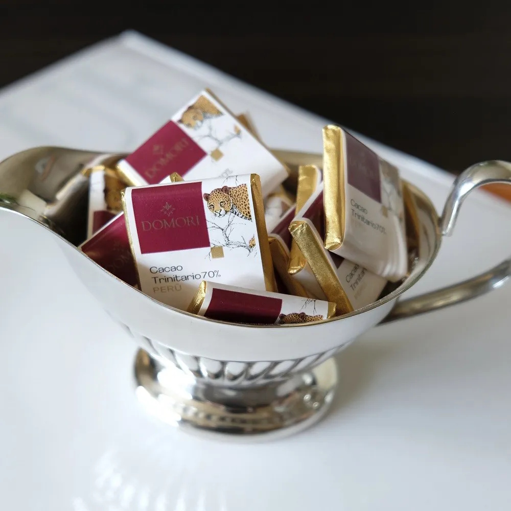 Domori Trinitario Apurimac Peru 70% Dark Chocolate Napolitains Lifestyle