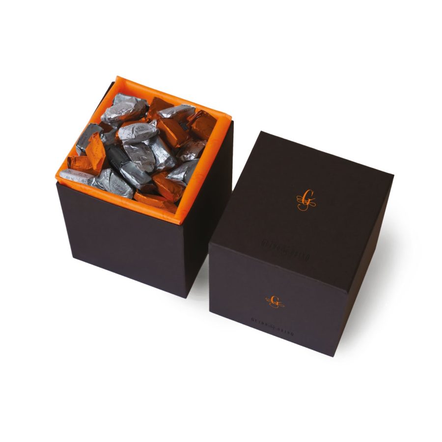 Guido Gobino Tourinot Assortment Cube 500g