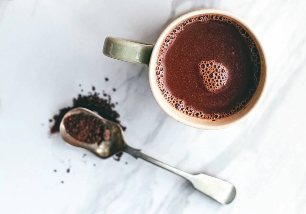 Crow & Moss Zorzal Dominican Republic 70% Dark Drinking Chocolate Lifestyle