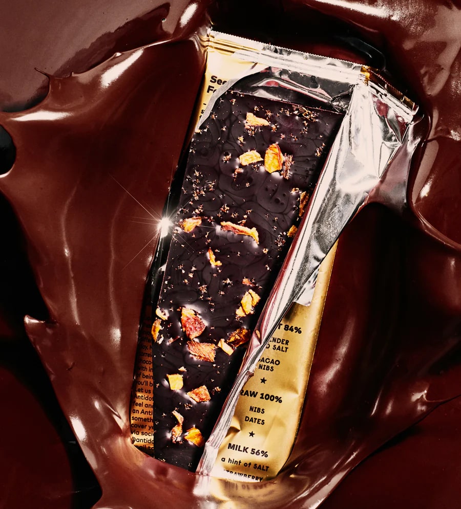 Antidote Hybris 73% Dark Chocolate Bar with Mango & Juniper Lifestyle