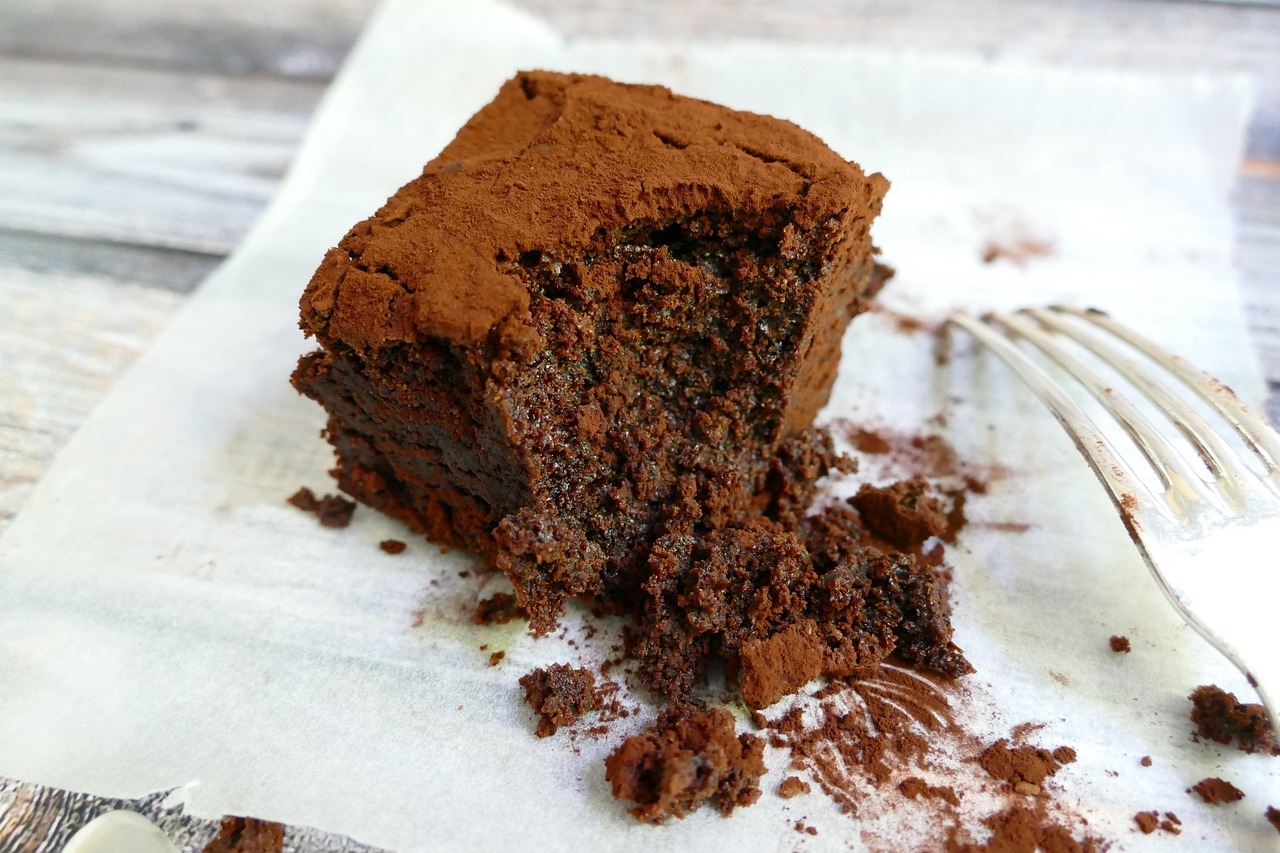 SPICED RUM & RAISIN CHOCOLATE BROWNIES