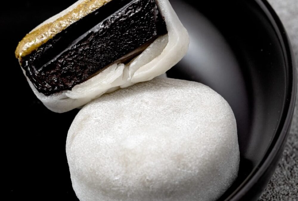 deZaan Carbon Black Pistachio Mochi