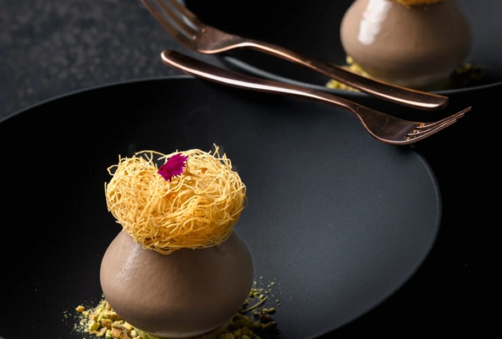 deZaan True Gold Petit Baklava Entremets