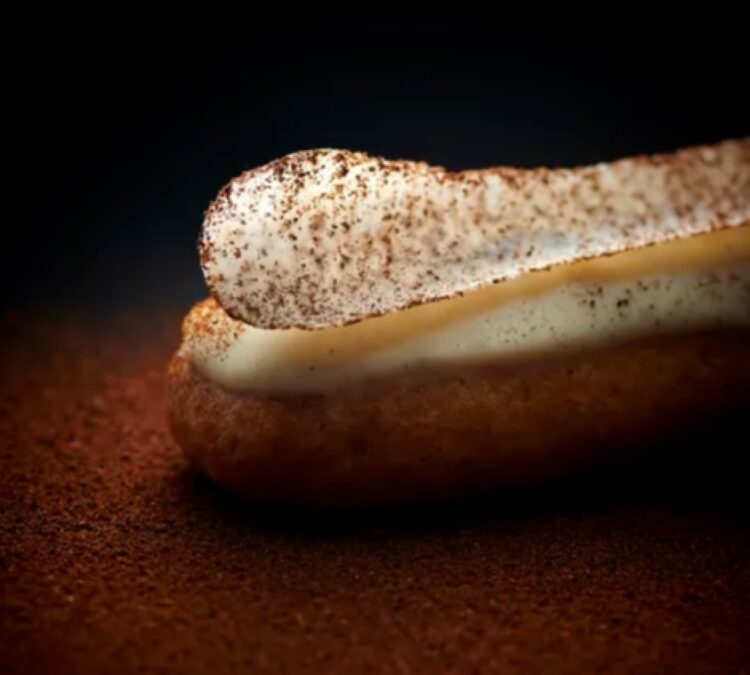 Valrhona Vanilla Éclair