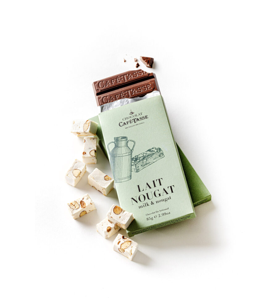 Café-Tasse 38% Milk Chocolate Bar with Nougat Lifestyle