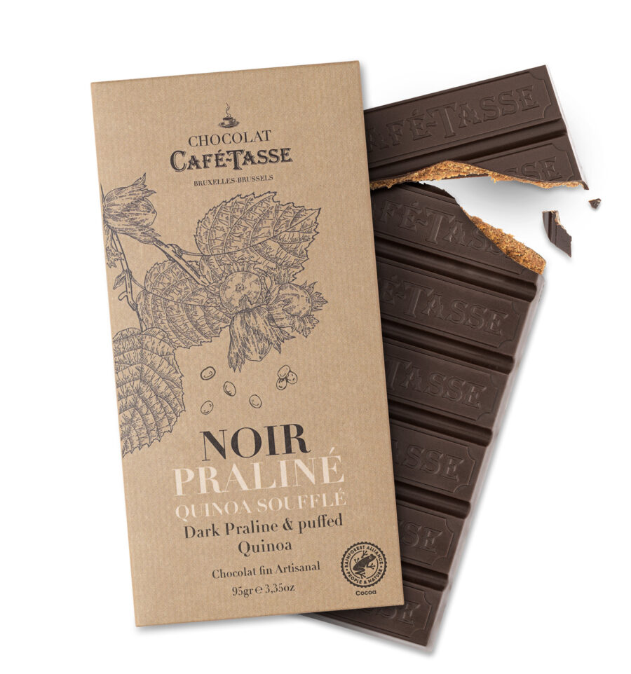 Café-Tasse Dark Chocolate Bar with Hazelnut Praline & Quinoa Lifestyle