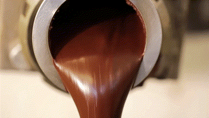 francois pralus pouring chocolate lifestyle