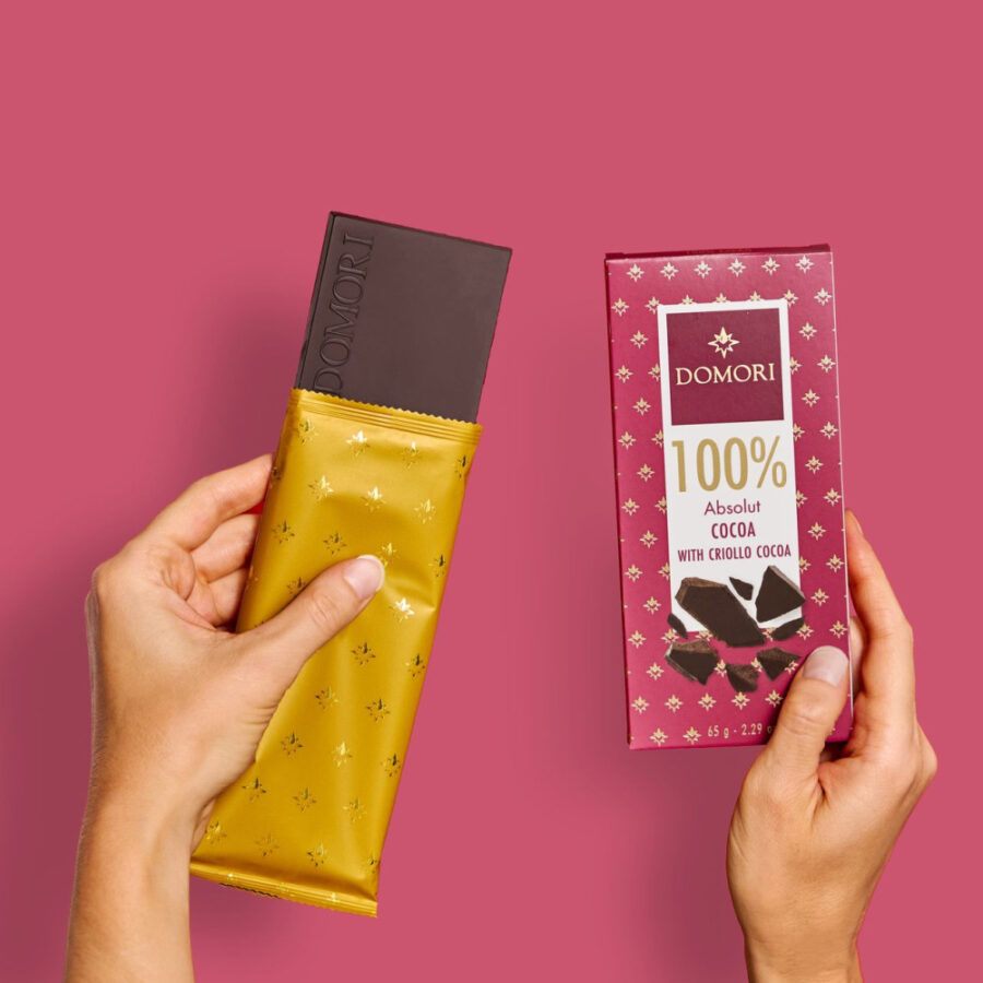 Domori Absolut 100% Dark Chocolate Bar Lifestyle