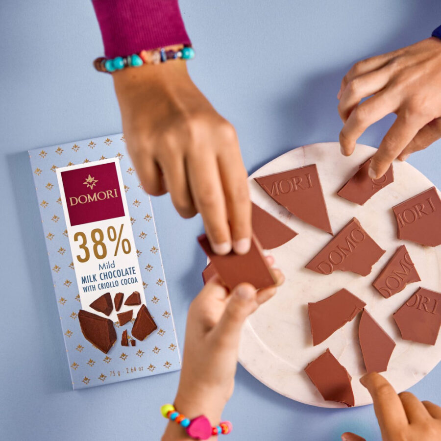 Domori Mild 38% Milk Chocolate Bar Lifestyle