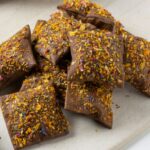 dezaan-true-goldcocoa-nib-cracker