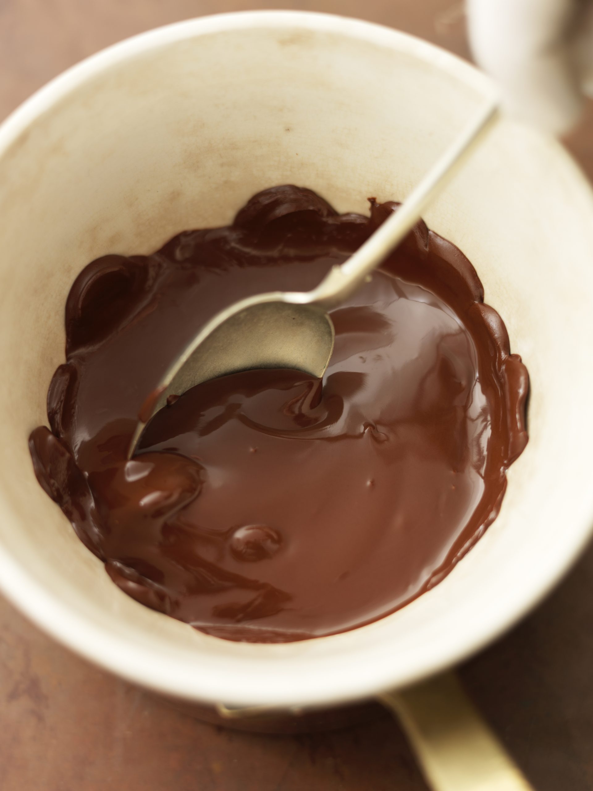 Willie's Cacao Sambirano Madagascar 71% Dark Couverture Chef's Drops Melted Application